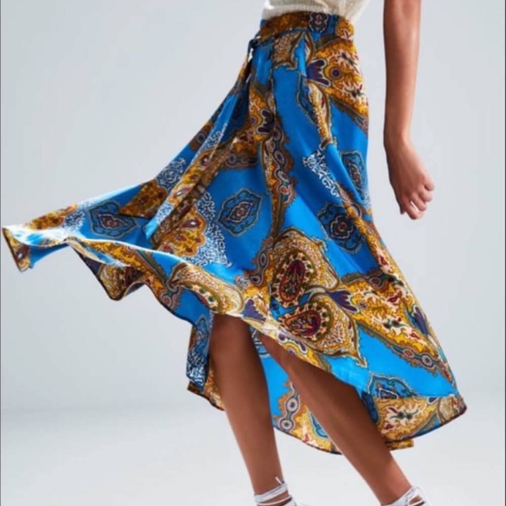 Zara Boho midi paisley tie waist skirt size M